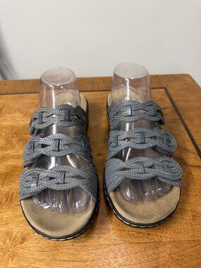 Clarks Women's 8.5 Leisa Blue Leather Cacti Q 3 Strap Slip On Open Back Sandals